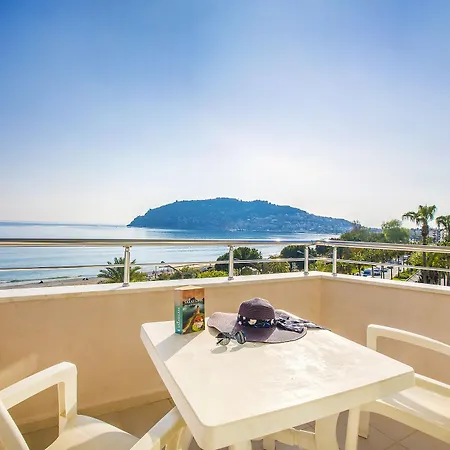 Hawaii Hotel 3*