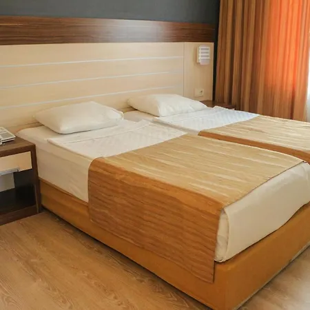 Hawaii Hotel 3*