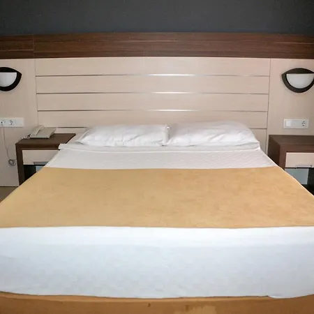 Hawaii Hotel 3*